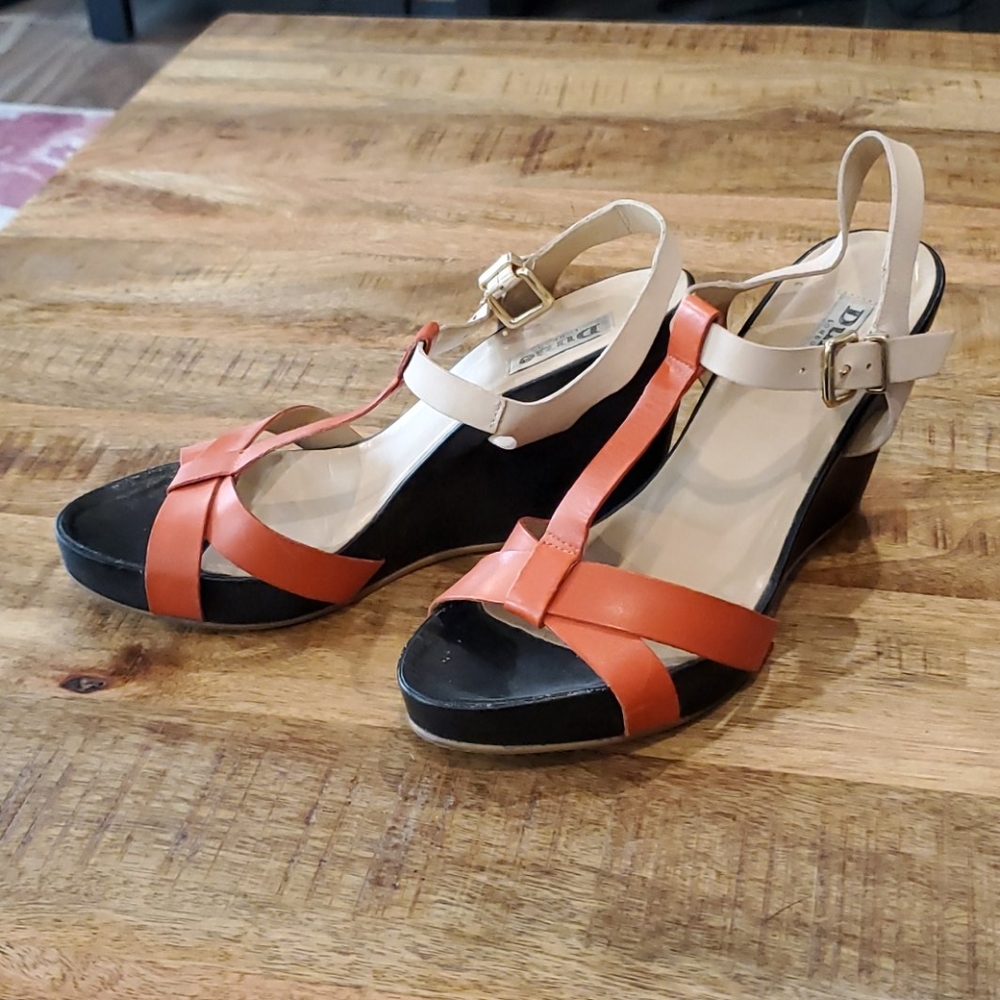 Shoes - Picture 2 of 8